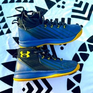 Under armour kids shoes blue leather size 1.5